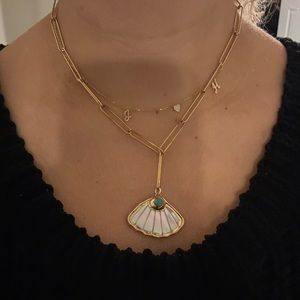 Electric Picks shell necklace